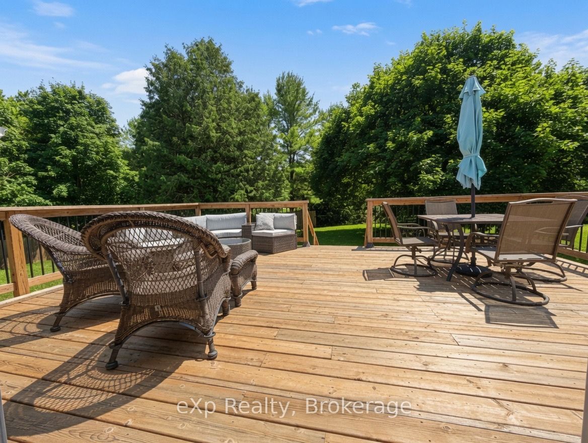 160 Westfall Crescent Property Photo 11