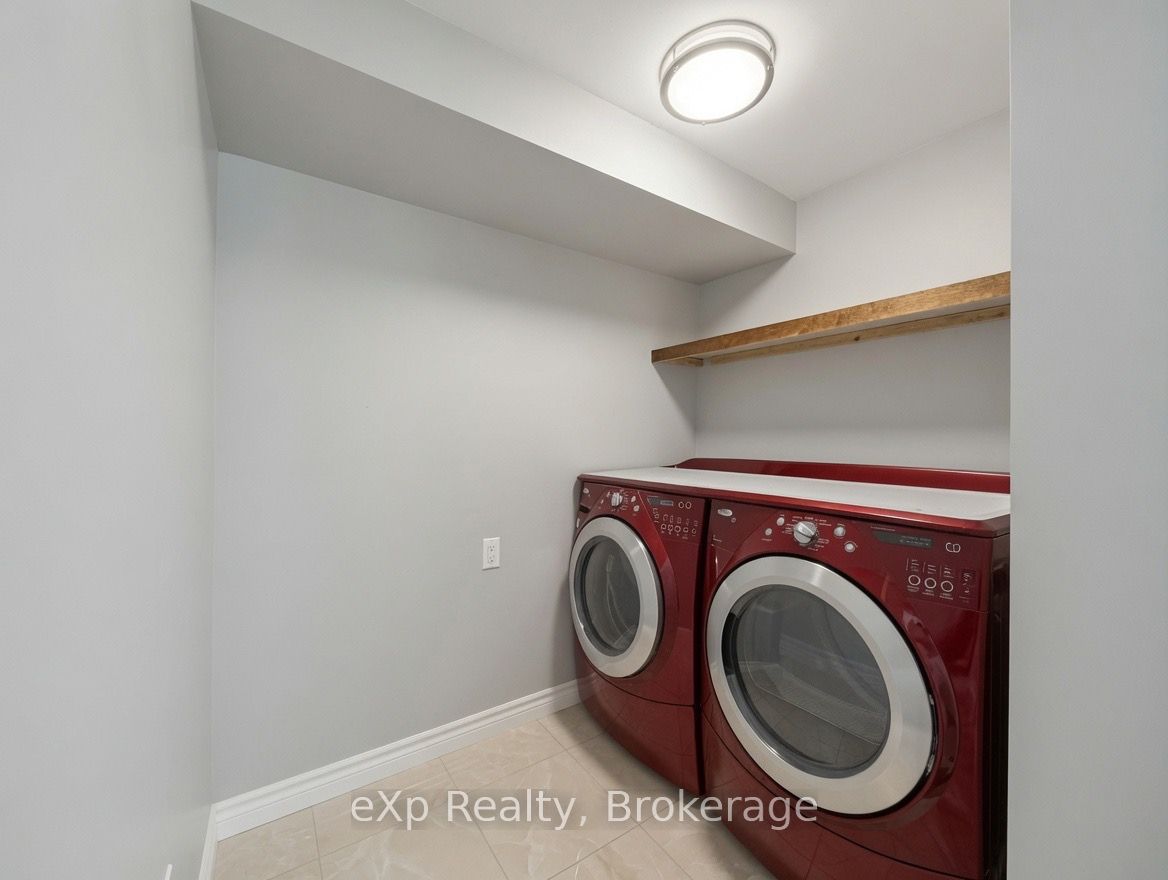 160 Westfall Crescent Property Photo 18