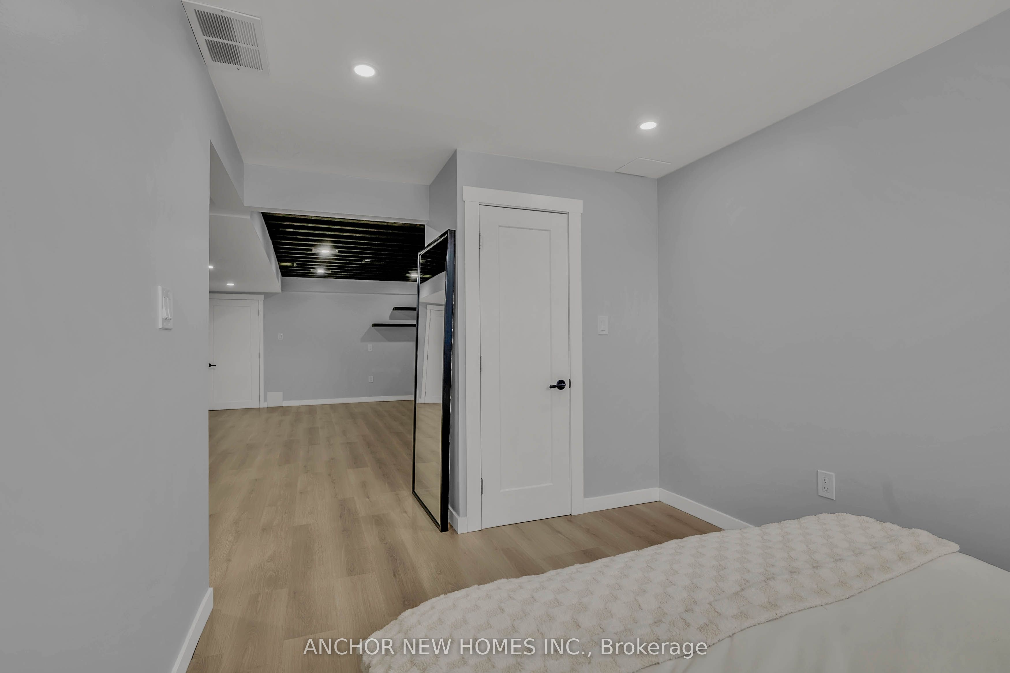 883 Broadway Boulevard Property Photo 36