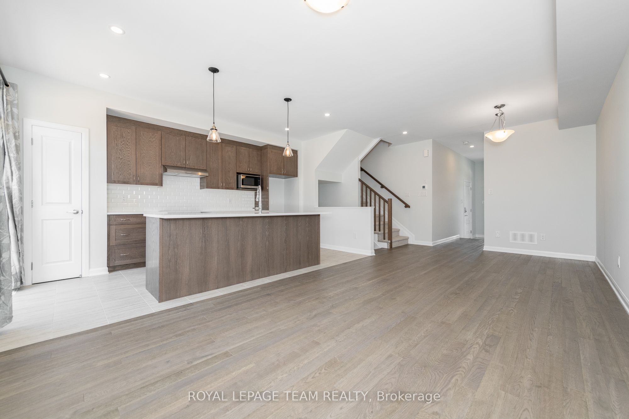719 Doneraile Walk Property Photo 8
