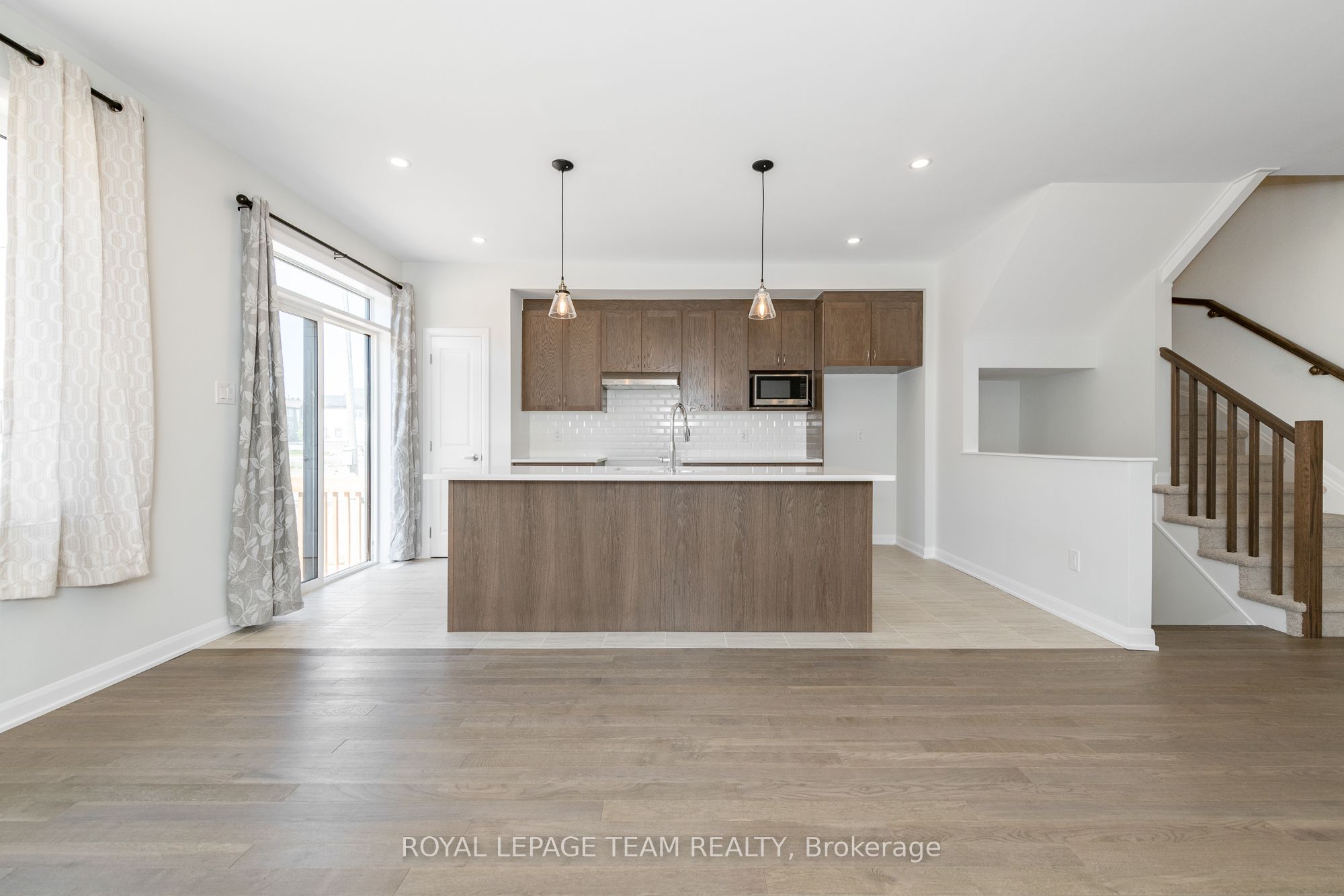 719 Doneraile Walk Property Photo 9