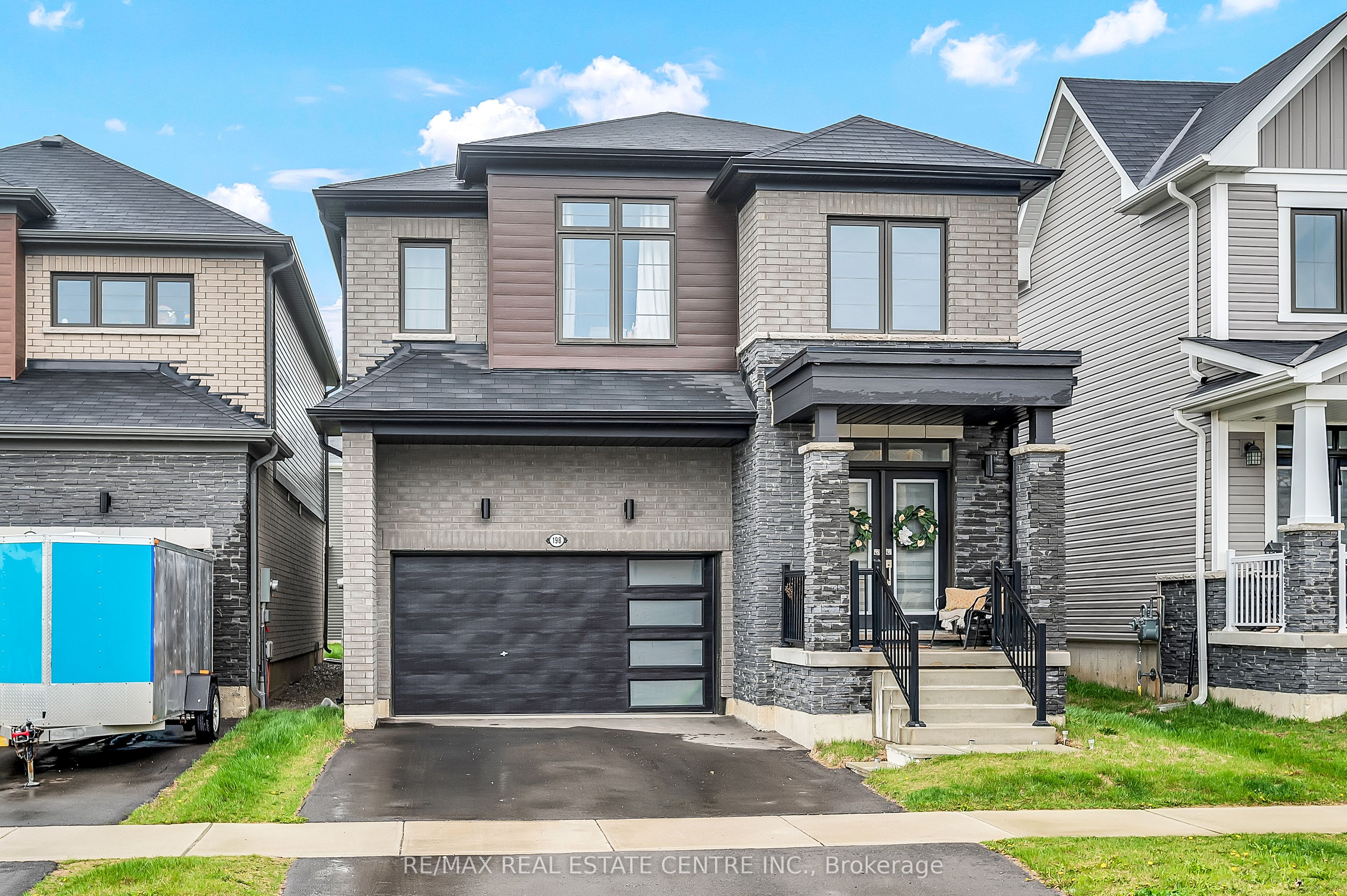 198 Whithorn Crescent Property Photo 1