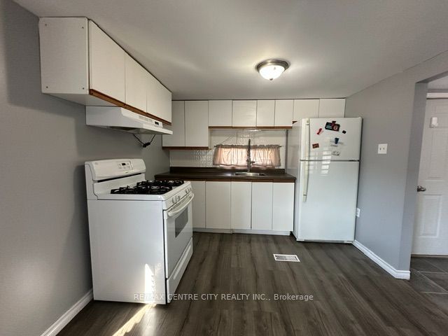 2189 Dundas Street E 59 Property Photo 6
