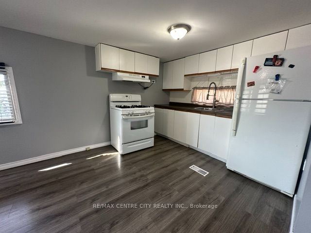 2189 Dundas Street E 59 Property Photo 7