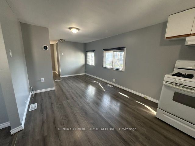 2189 Dundas Street E 59 Property Photo 8