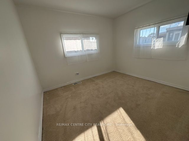 2189 Dundas Street E 59 Property Photo 11