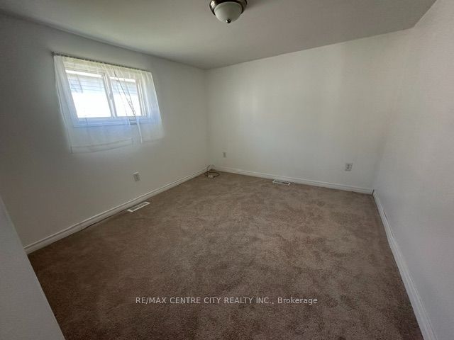 2189 Dundas Street E 59 Property Photo 13