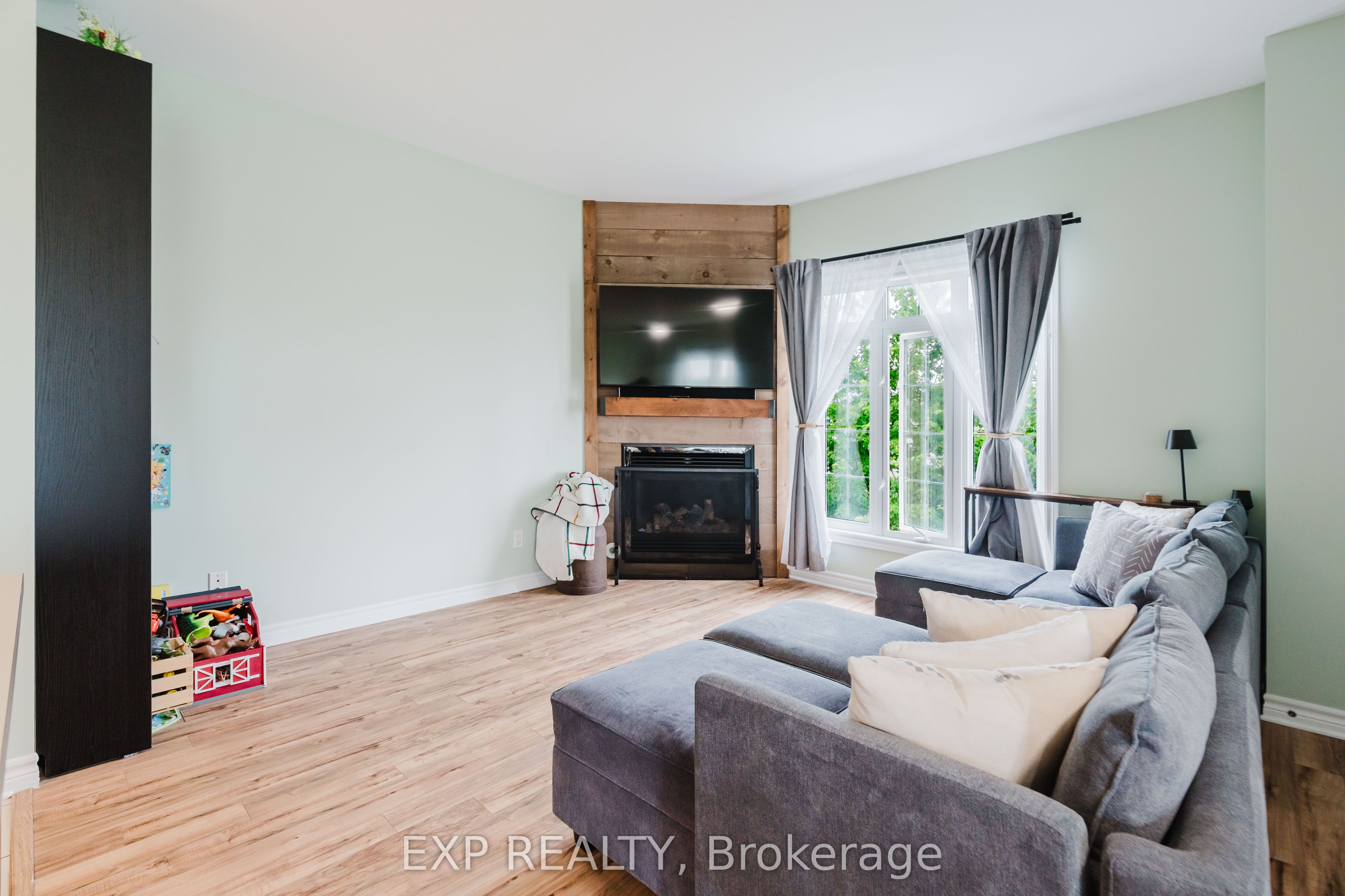 203 Bourdeau Boulevard 3 Property Photo 16