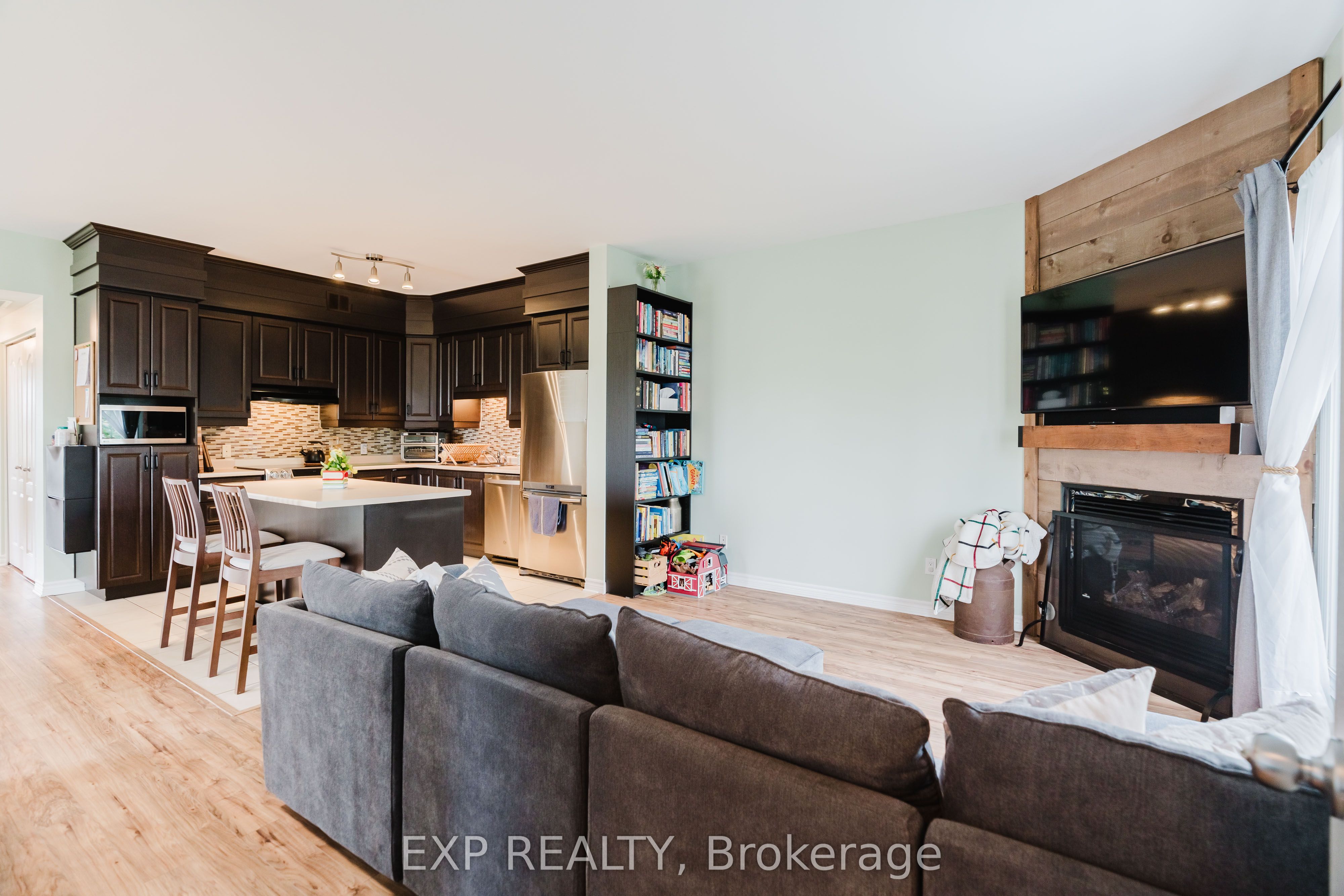 203 Bourdeau Boulevard 3 Property Photo 18