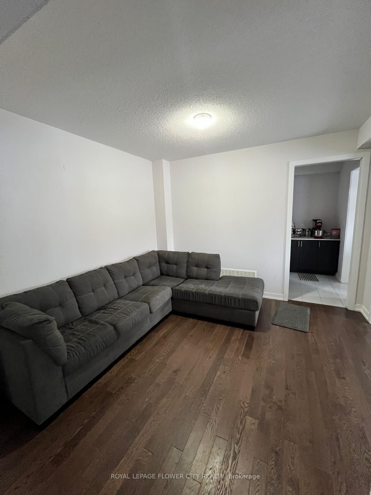 31 Tulip Crescent Property Photo 7