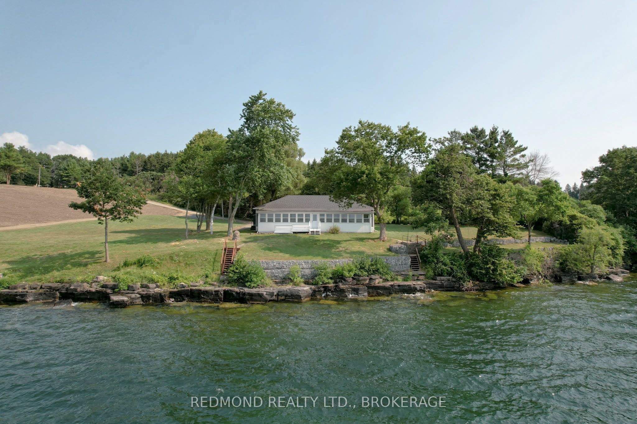 1686 Howe Island Drive Property Photo 4