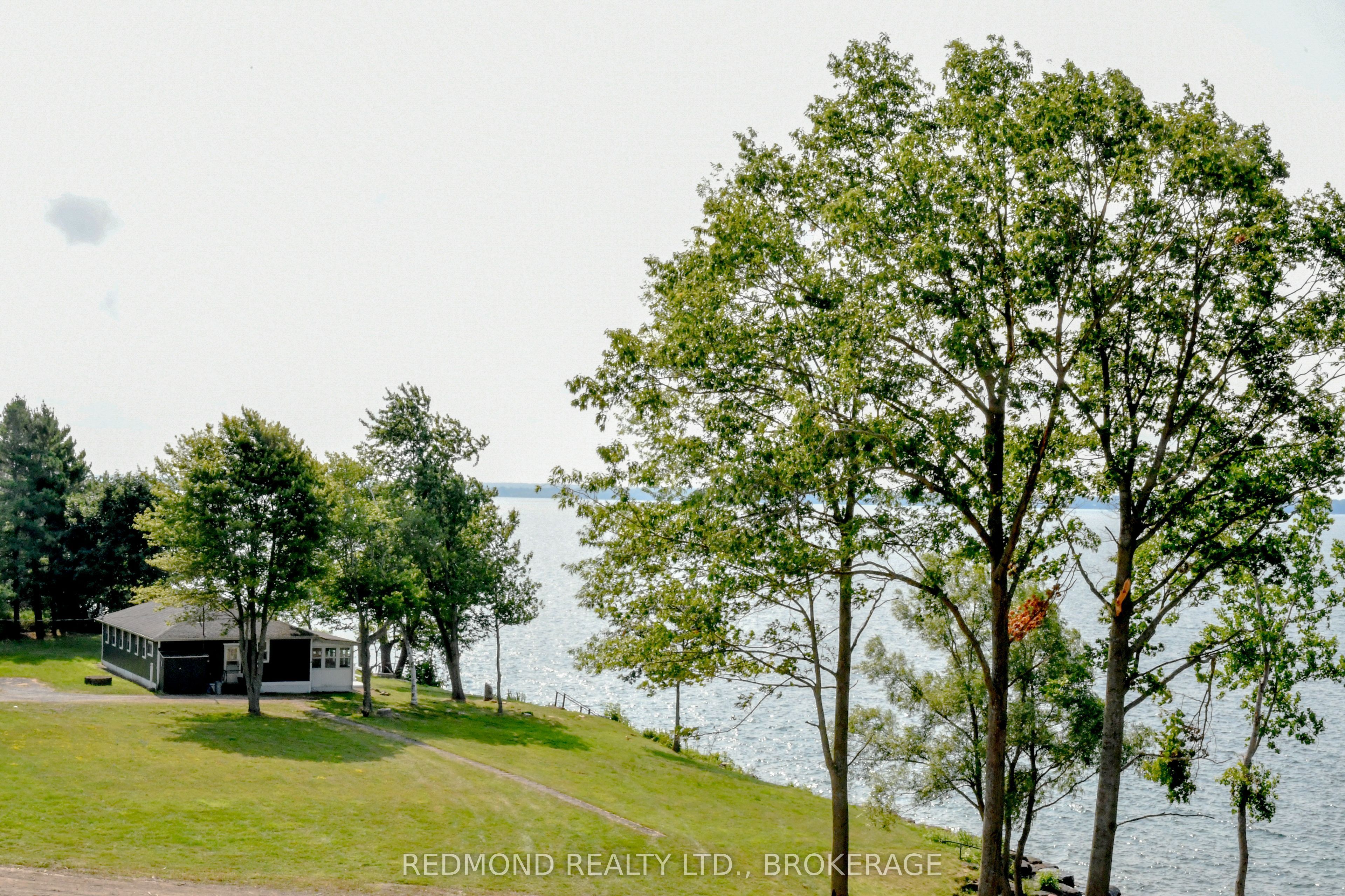 1686 Howe Island Drive Property Photo 6