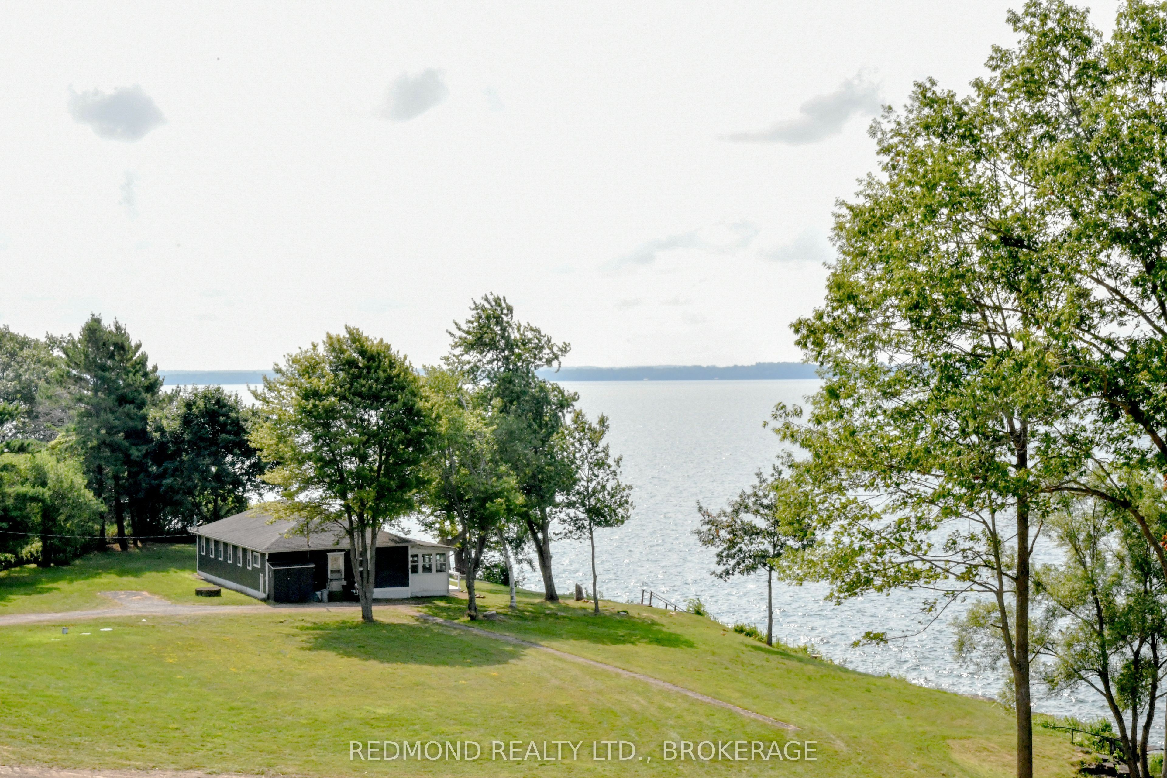 1686 Howe Island Drive Property Photo 7