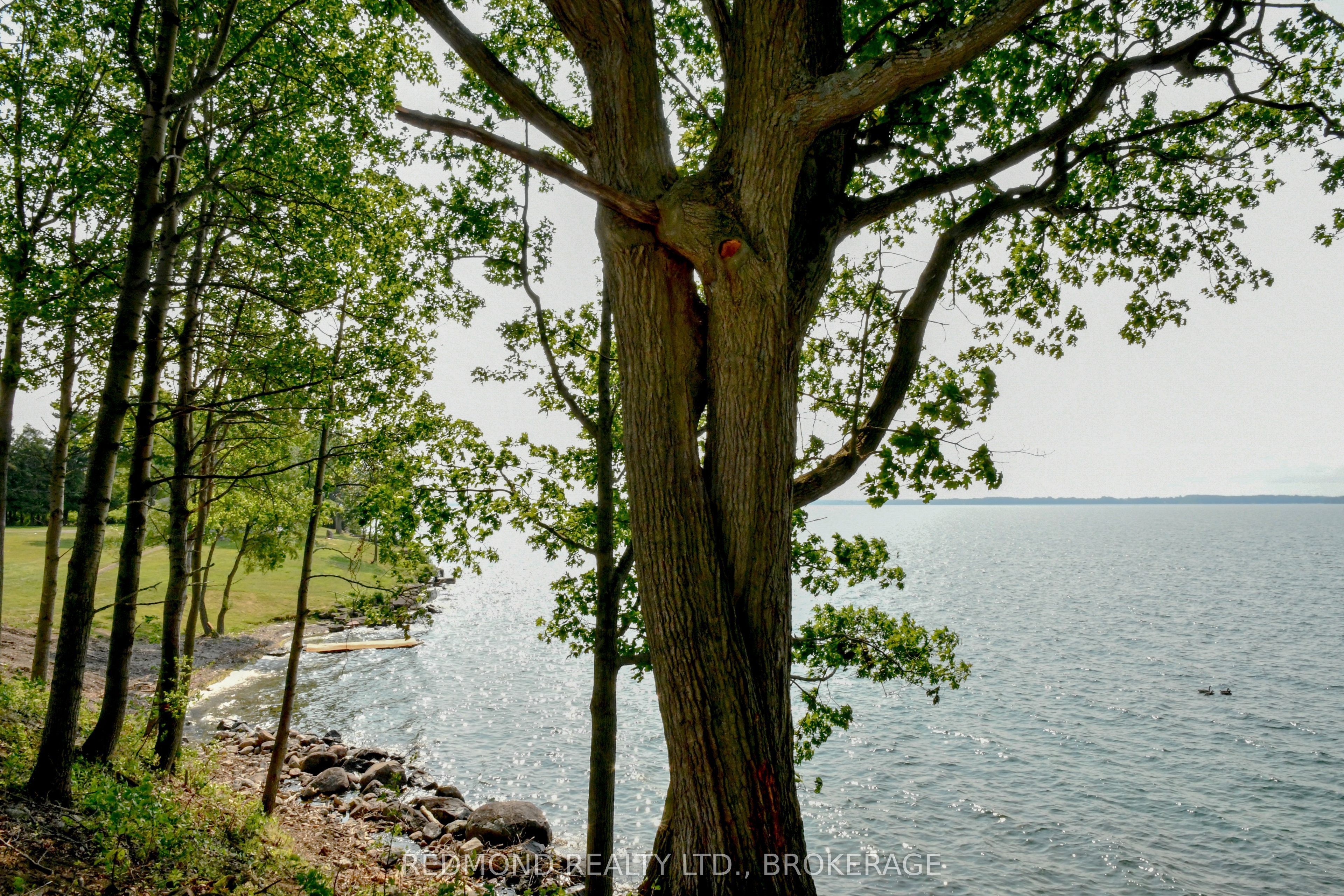 1686 Howe Island Drive Property Photo 8