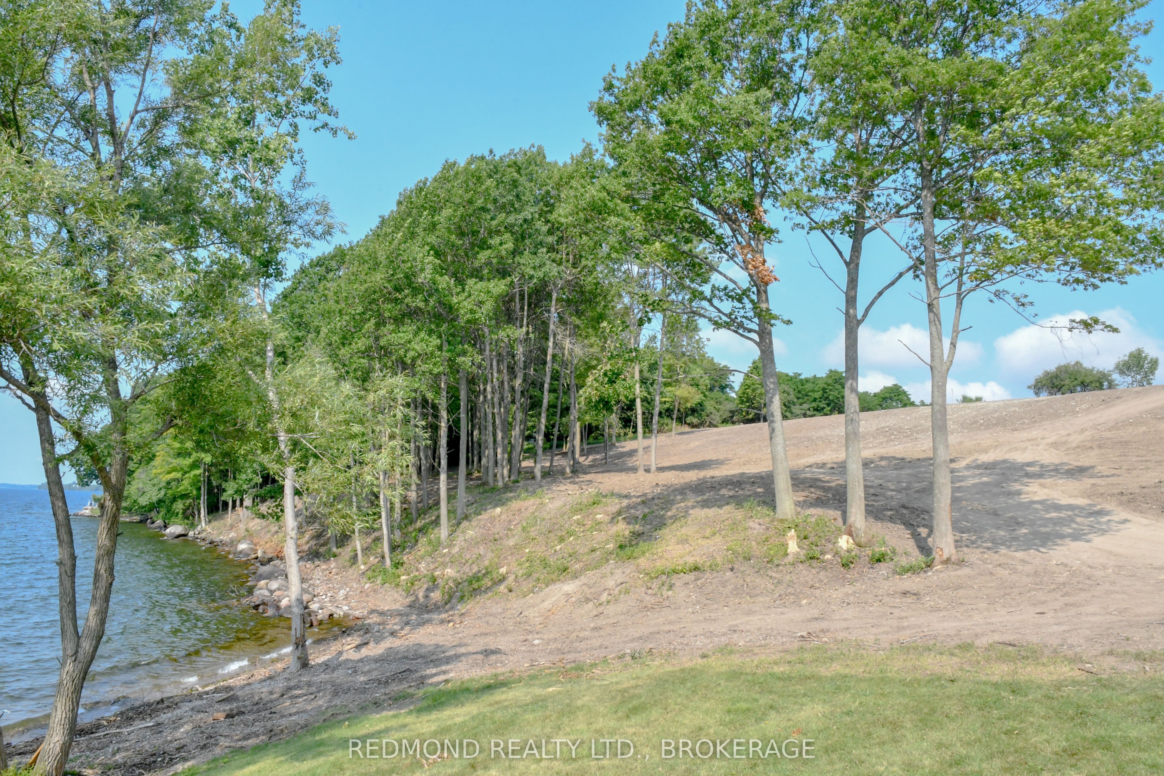1686 Howe Island Drive Property Photo 18