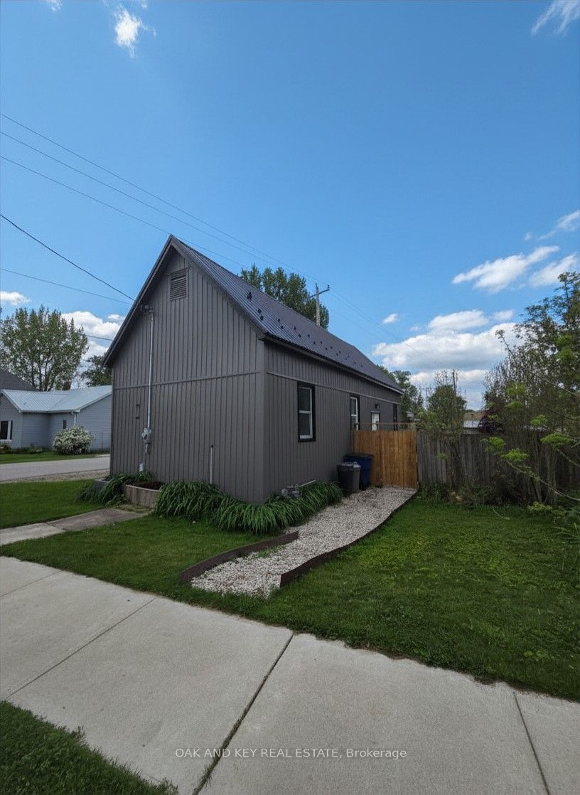 22933 Hagerty Road Property Photo 1