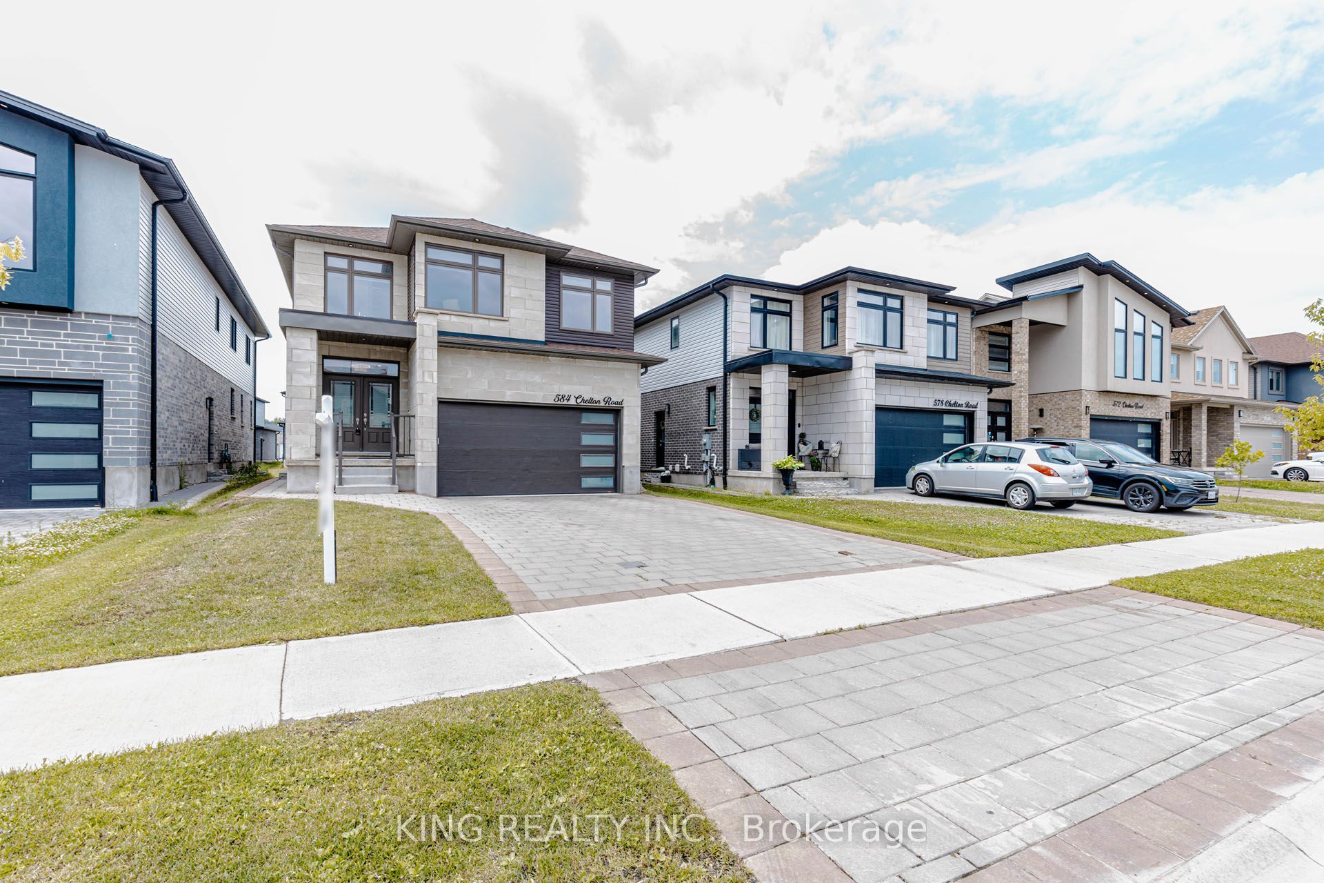 584 Chelton Road Property Photo 3