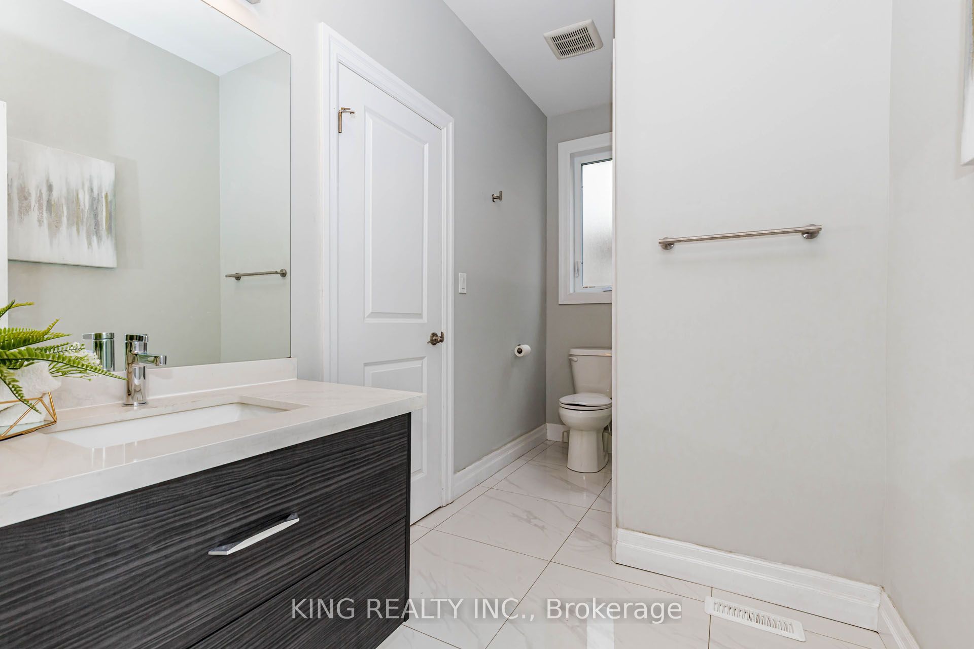 584 Chelton Road Property Photo 18