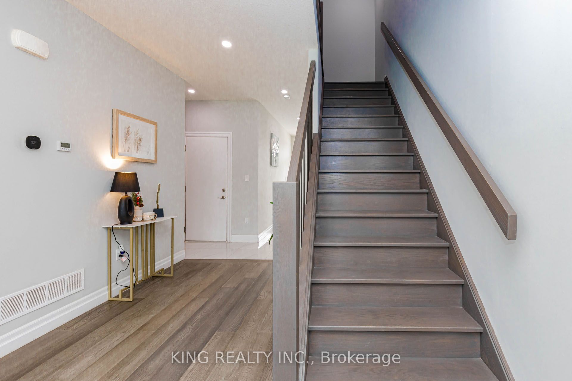 584 Chelton Road Property Photo 20