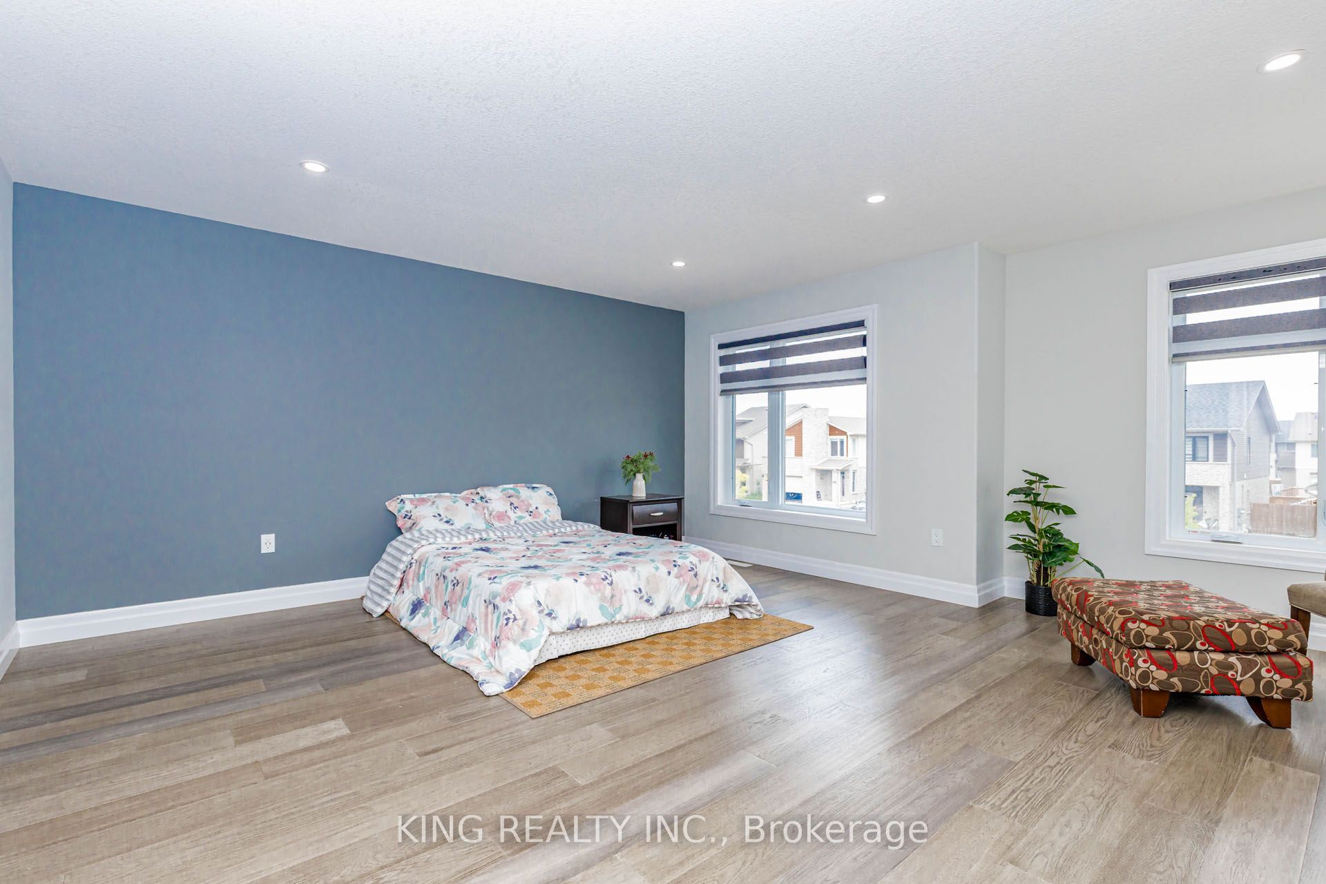 584 Chelton Road Property Photo 23