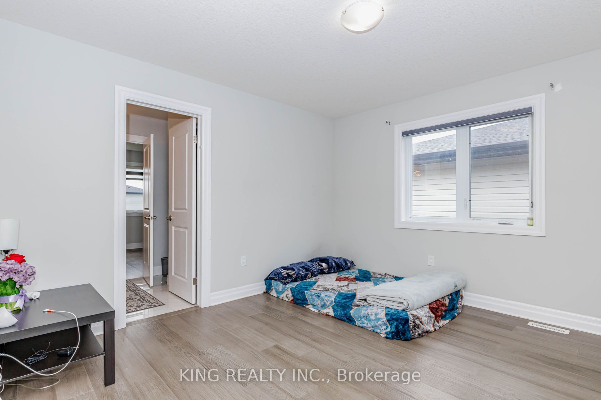 584 Chelton Road Property Photo 28