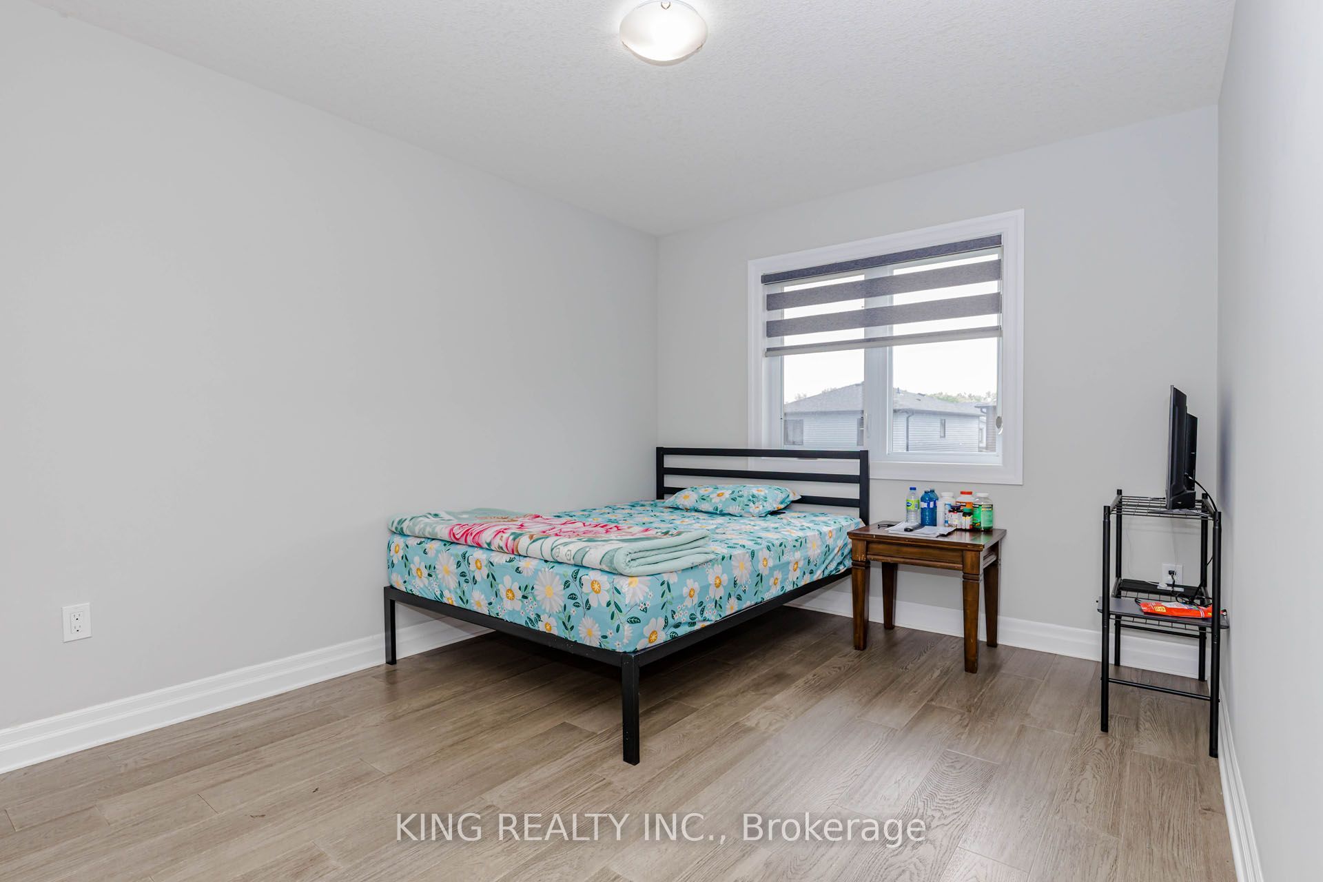 584 Chelton Road Property Photo 33