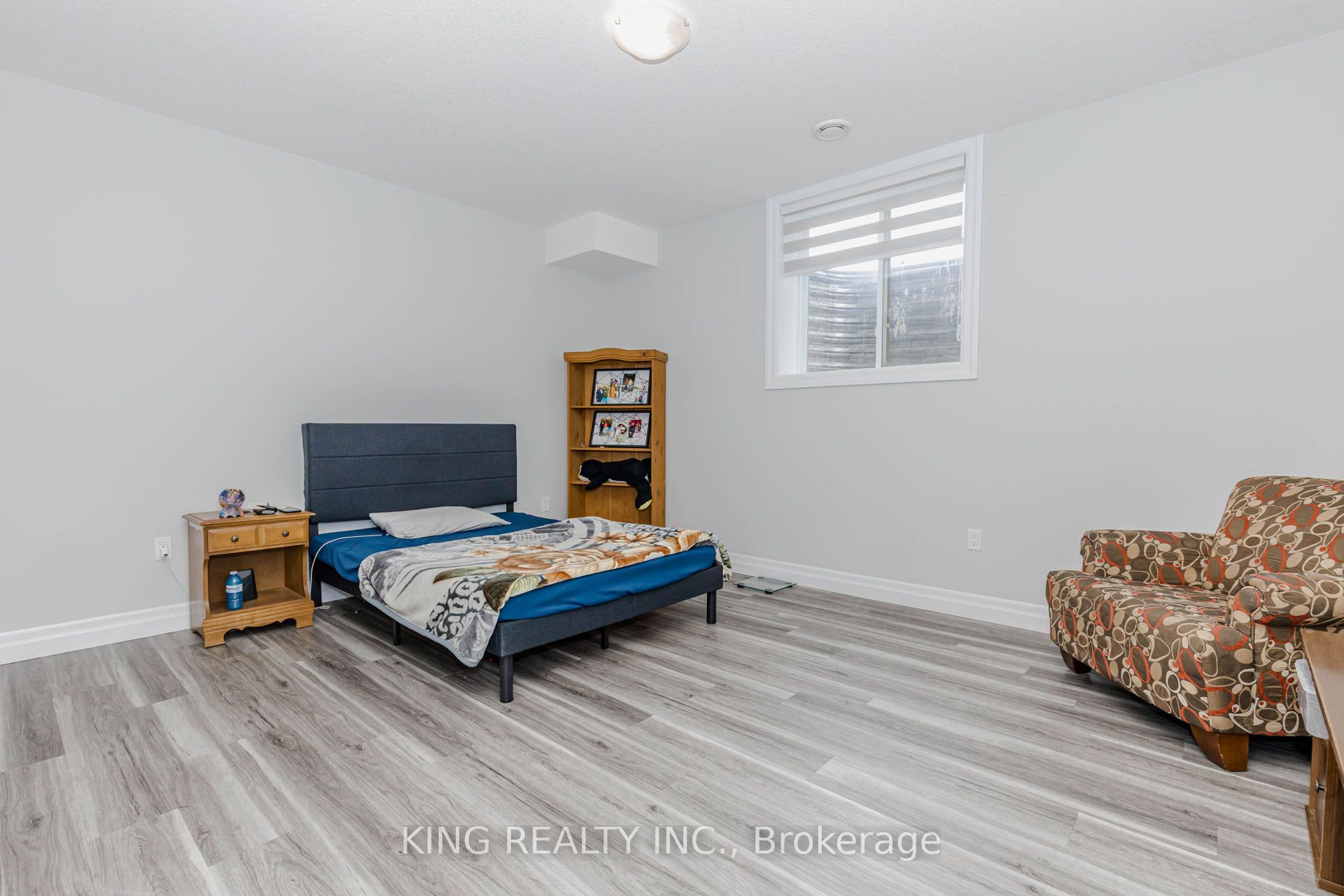 584 Chelton Road Property Photo 41