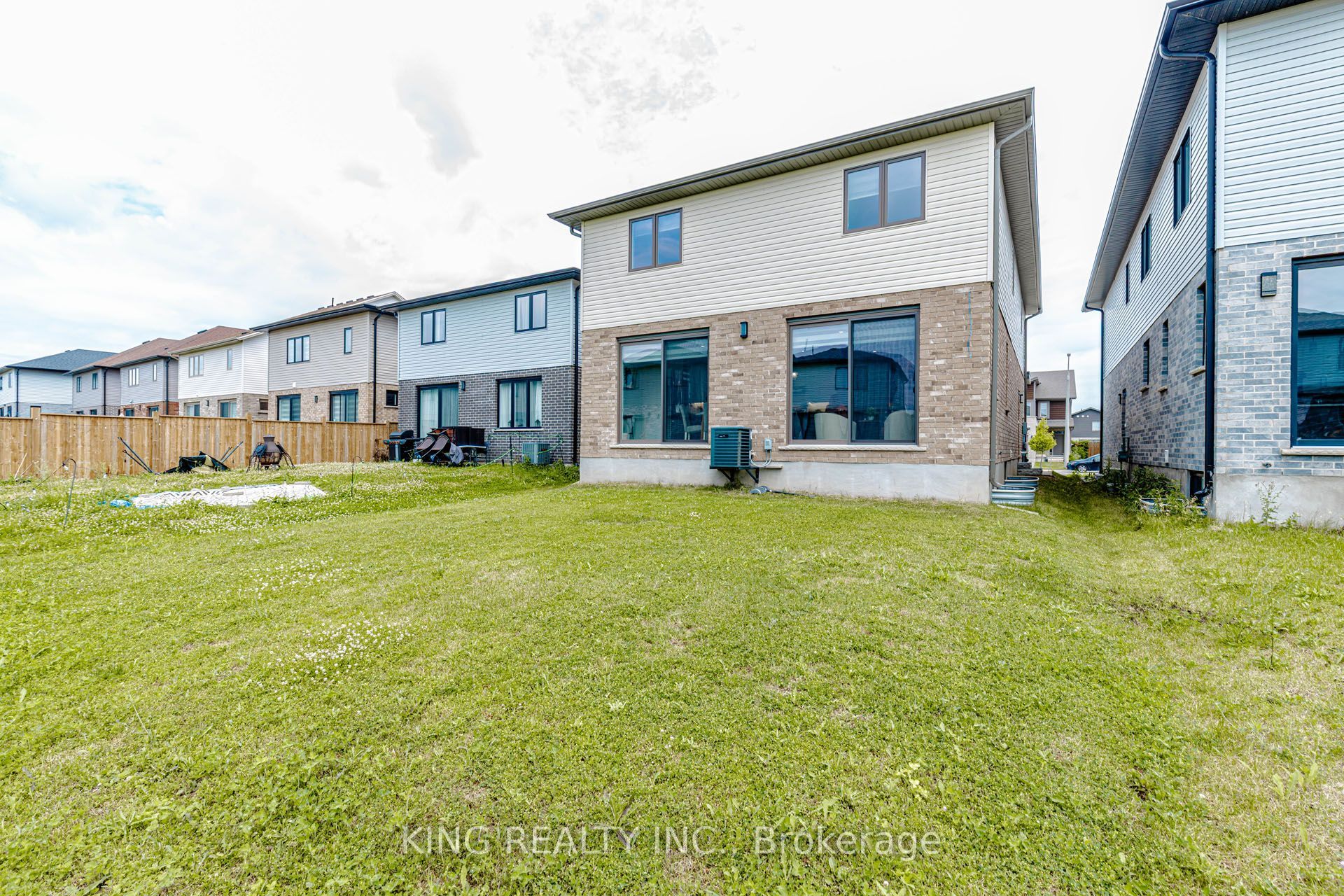 584 Chelton Road Property Photo 44