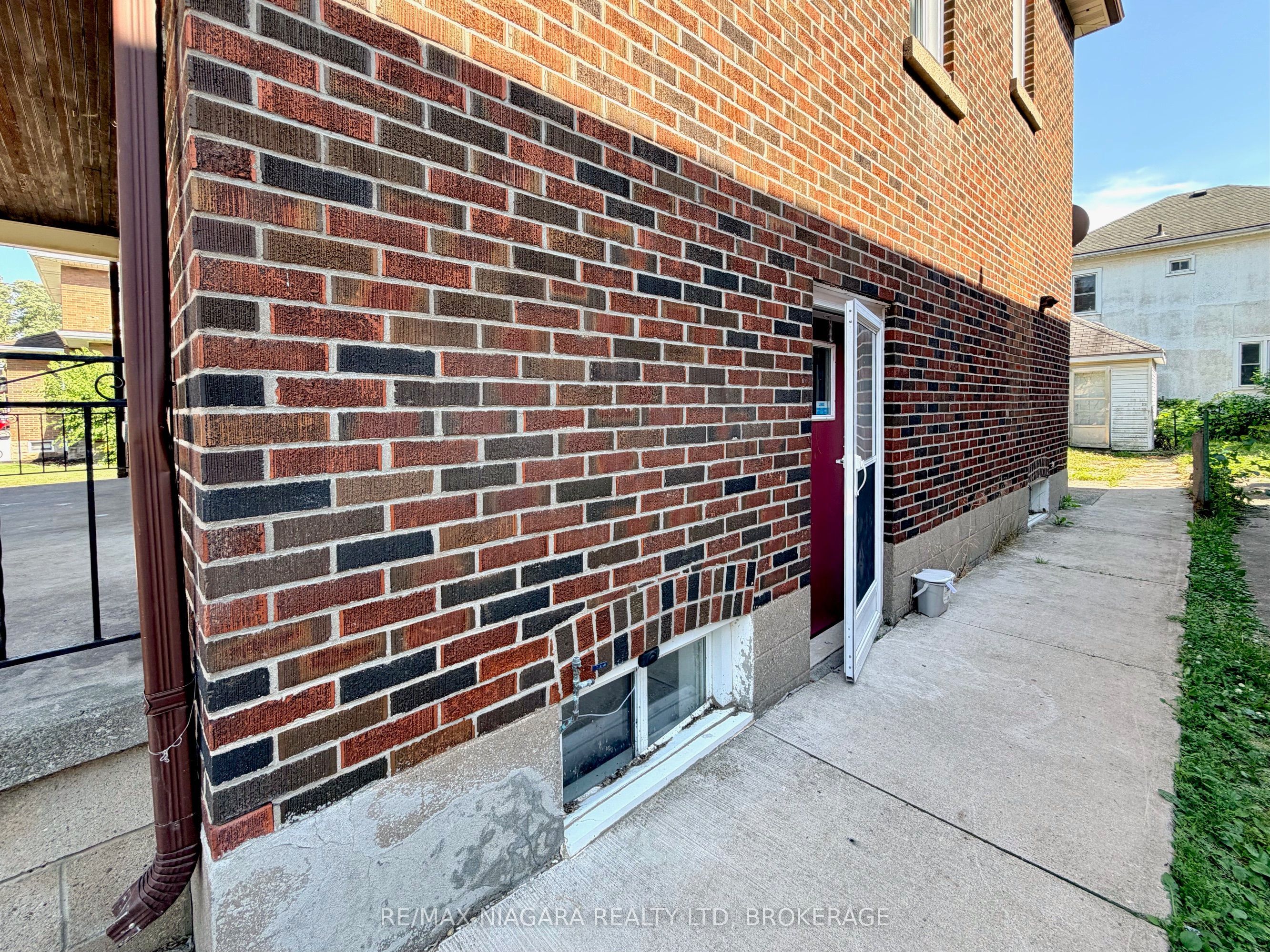 93 State Street Property Photo 26