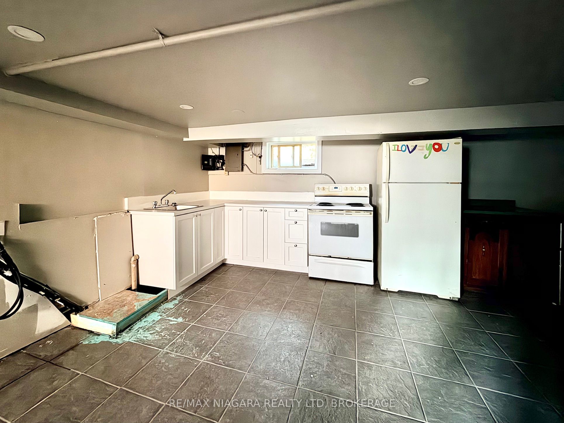 93 State Street Property Photo 28