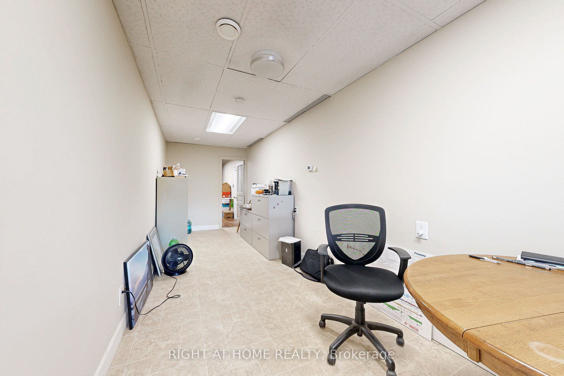 28-30 King Street W Property Photo 13