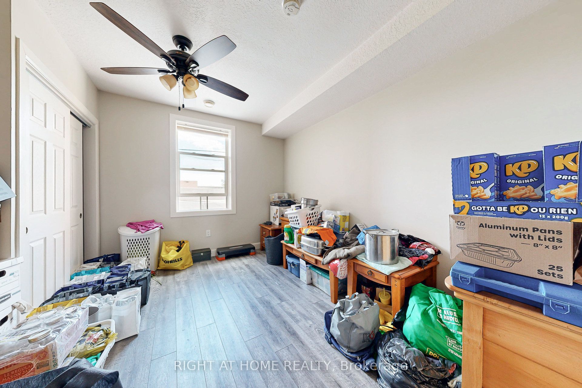 28-30 King Street W Property Photo 20