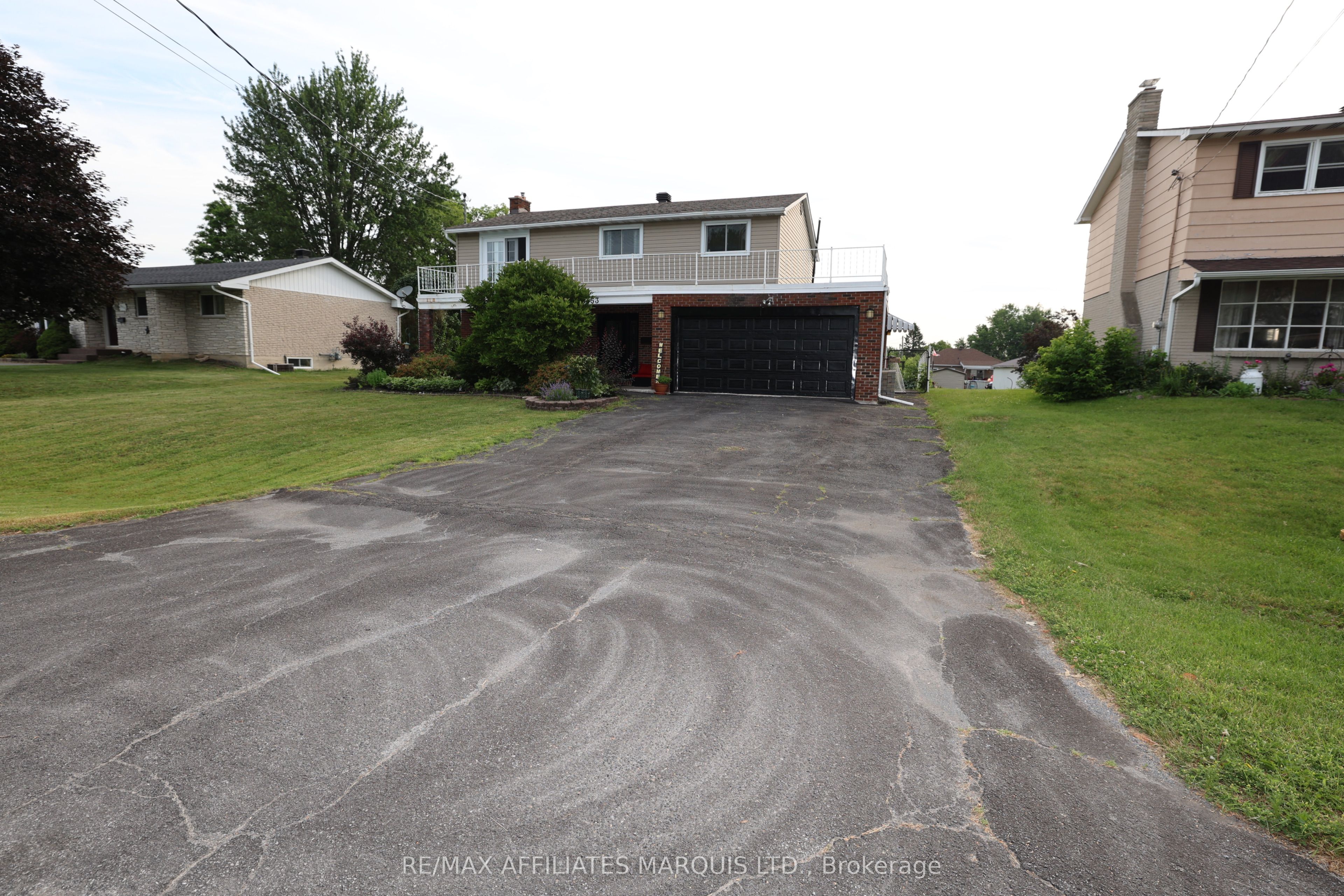 3453 Bruce Street Property Photo 1