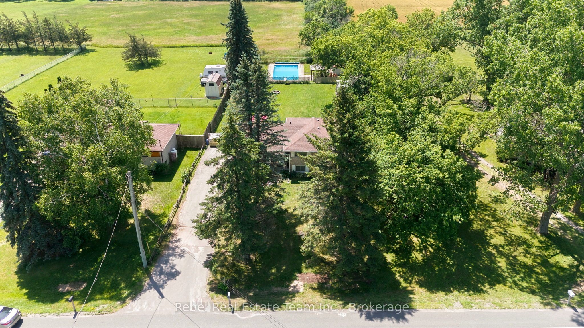 615 Hamilton Road Property Photo 2