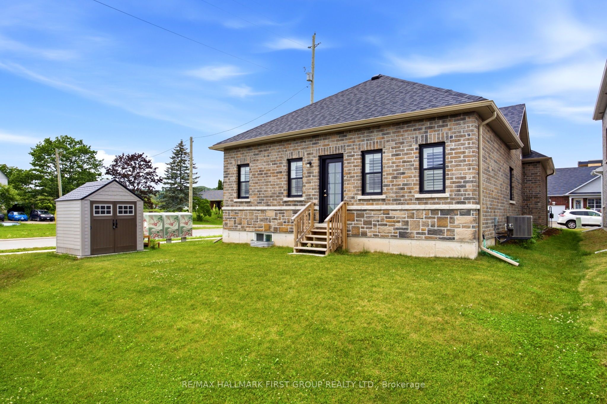 2 Braeburn Street Property Photo 32