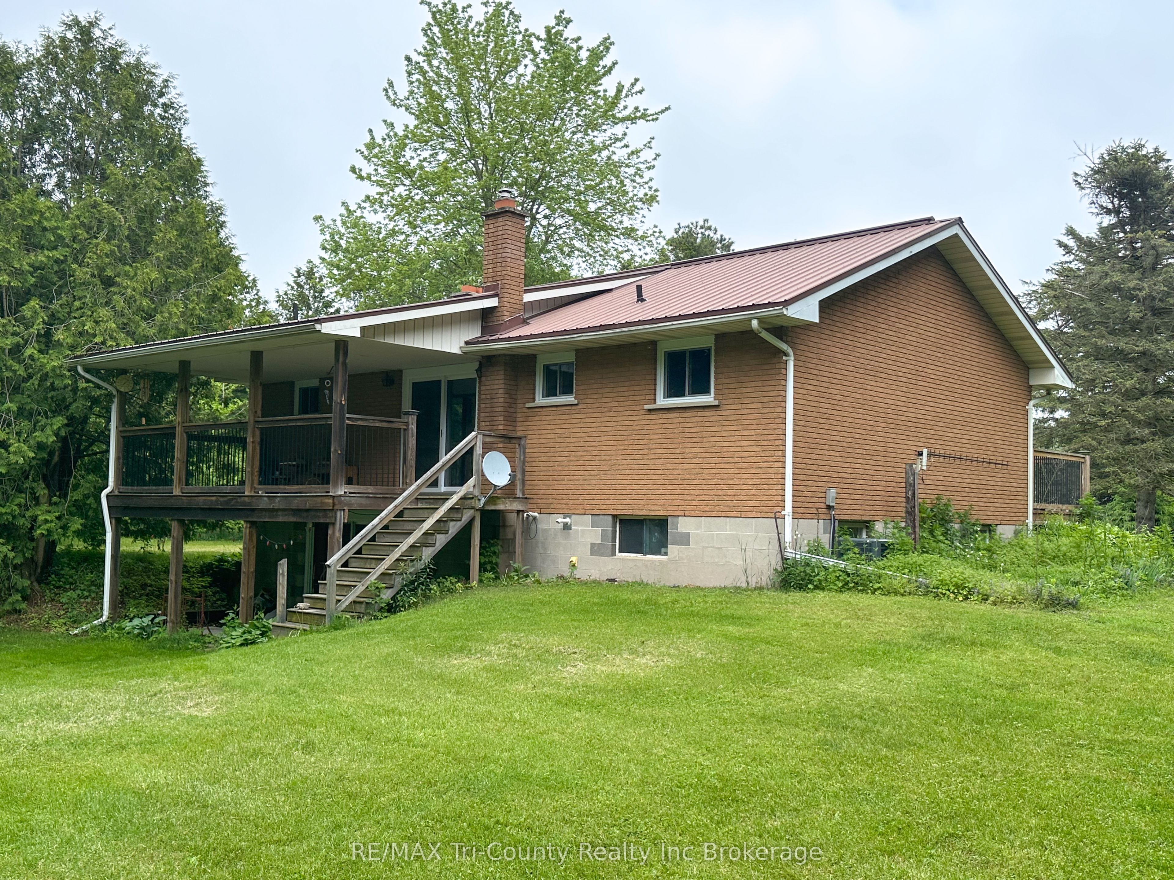 889 Norfolk County 28 Road Property Photo 7