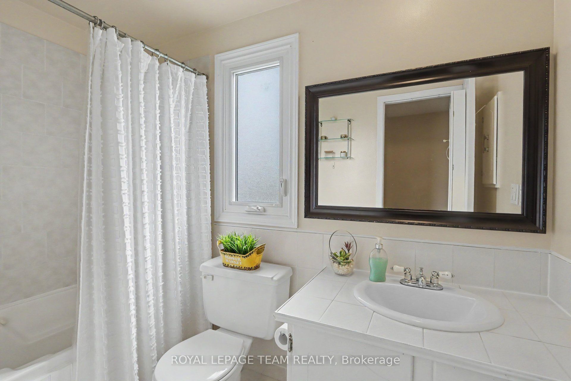 95 Seabrooke Drive Property Photo 14