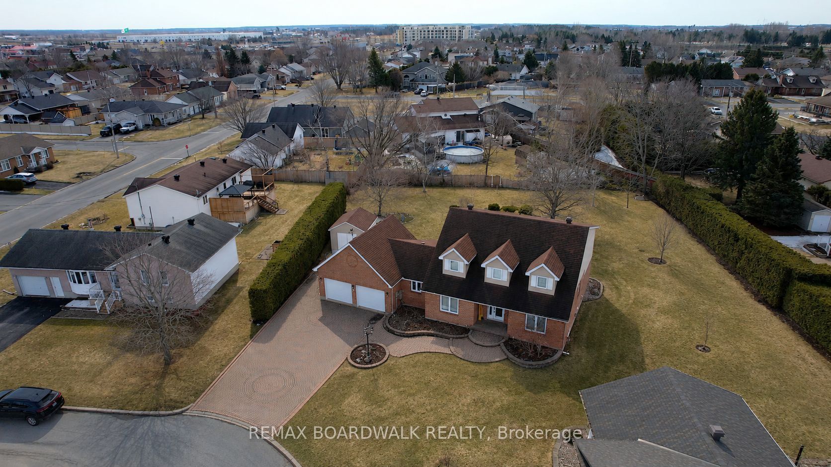 32 Faucher Boulevard Property Photo 2