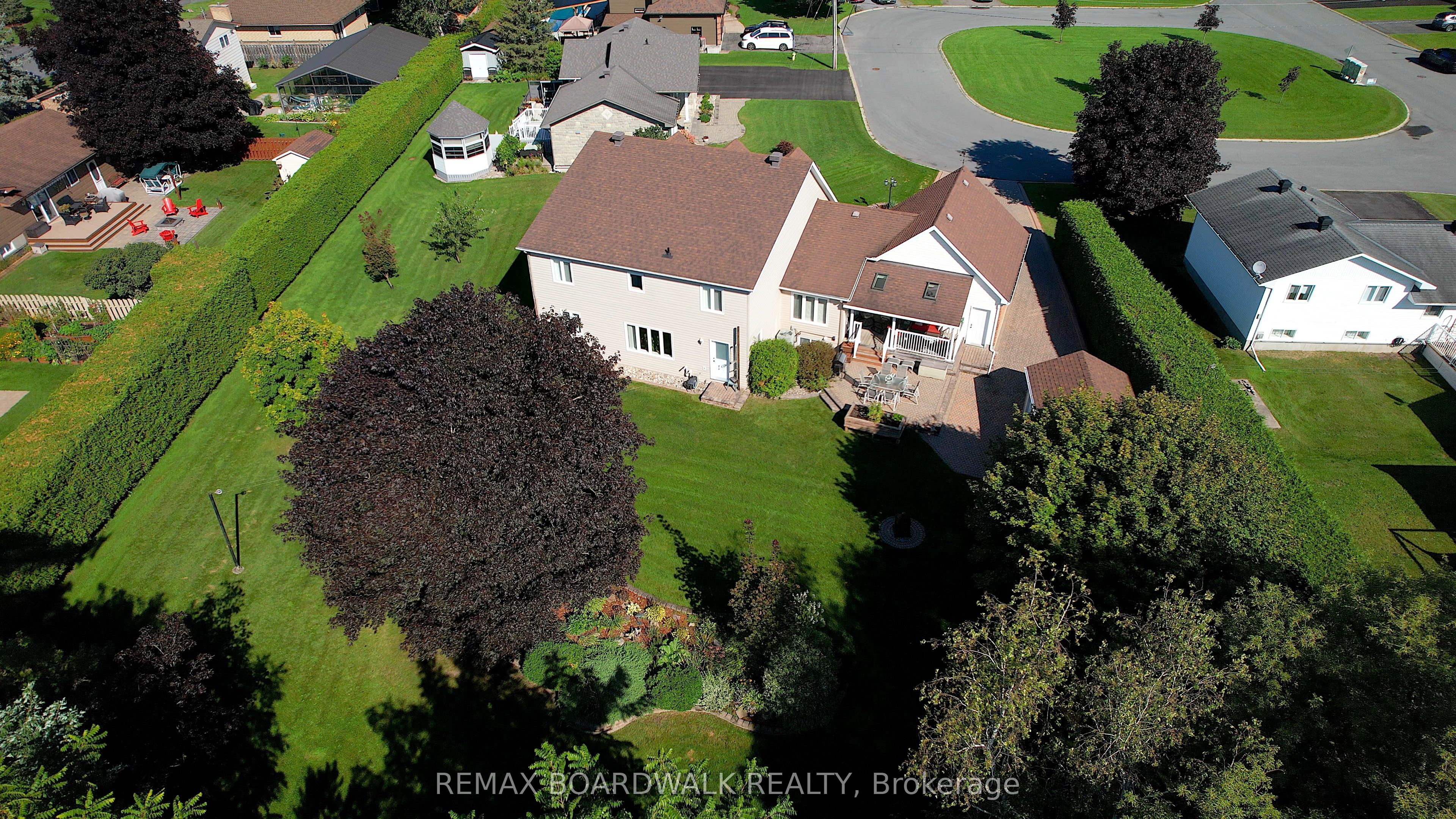 32 Faucher Boulevard Property Photo 5