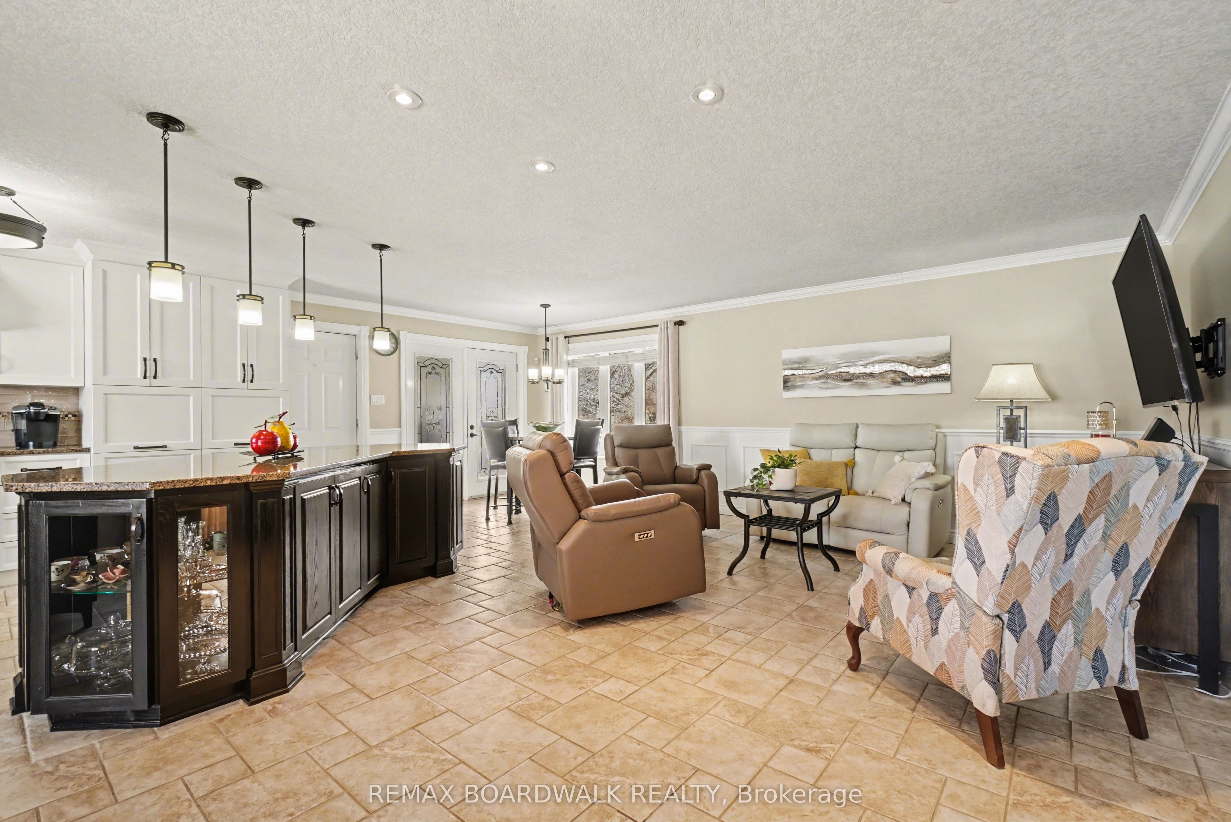 32 Faucher Boulevard Property Photo 12