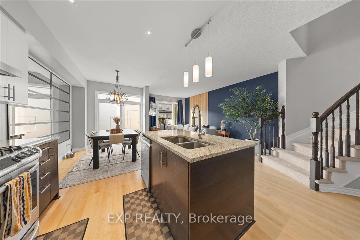 255 Shinleaf Crescent Property Photo 11