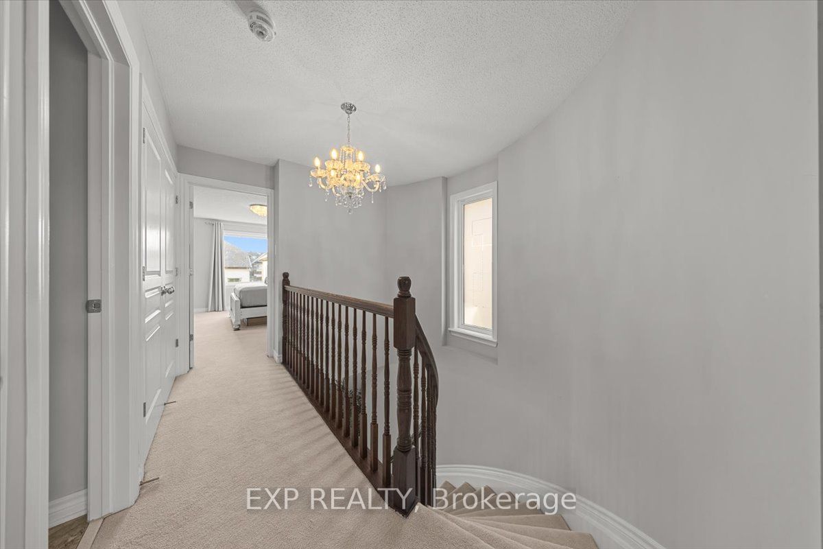 255 Shinleaf Crescent Property Photo 22