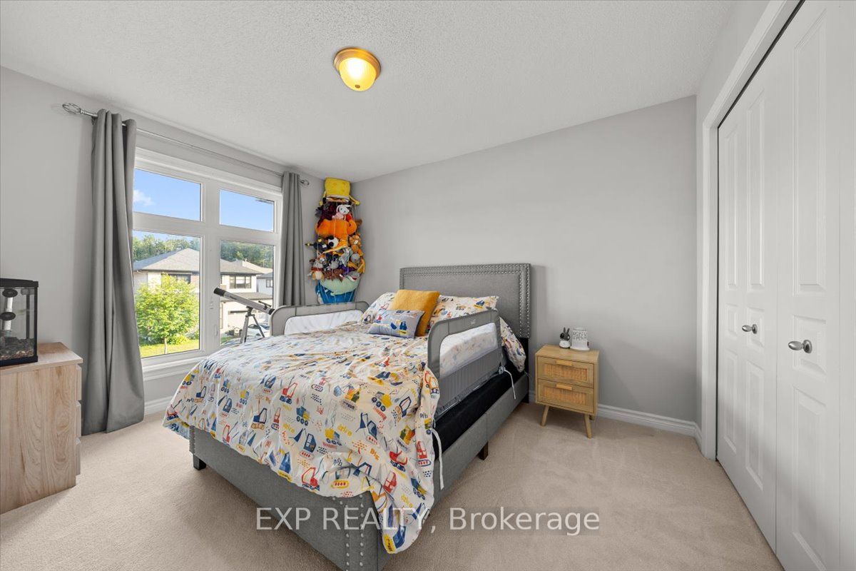 255 Shinleaf Crescent Property Photo 25