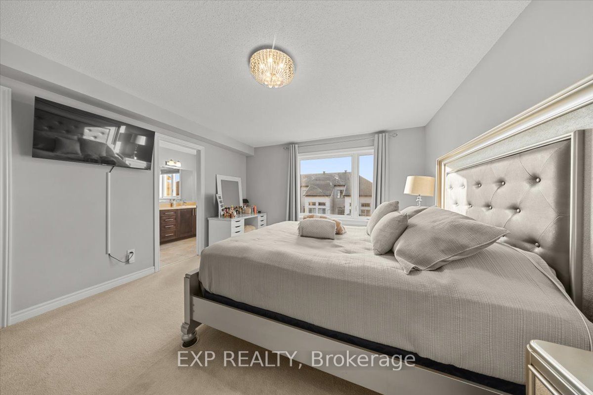 255 Shinleaf Crescent Property Photo 31