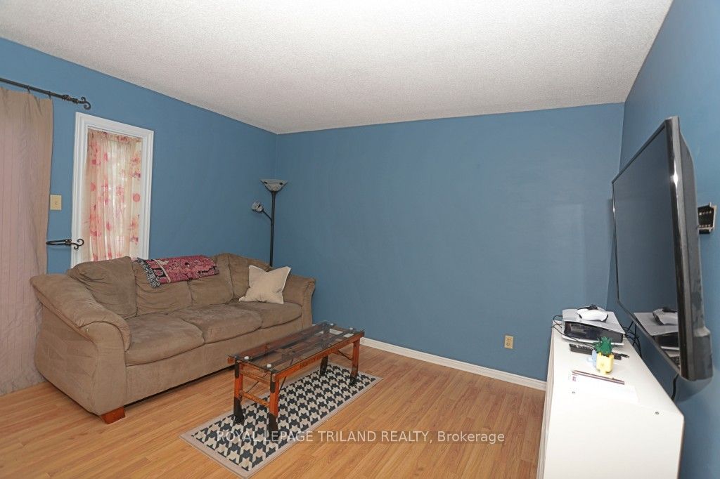 131 Bonaventure Drive 2 Property Photo 4
