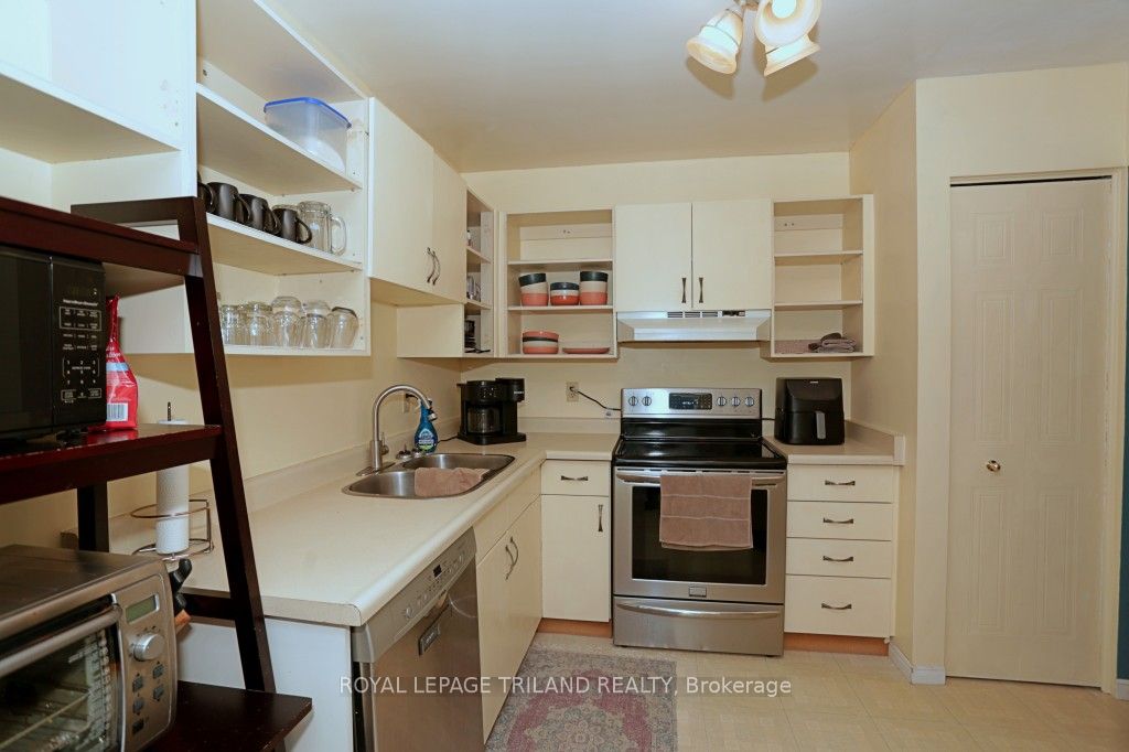 131 Bonaventure Drive 2 Property Photo 9