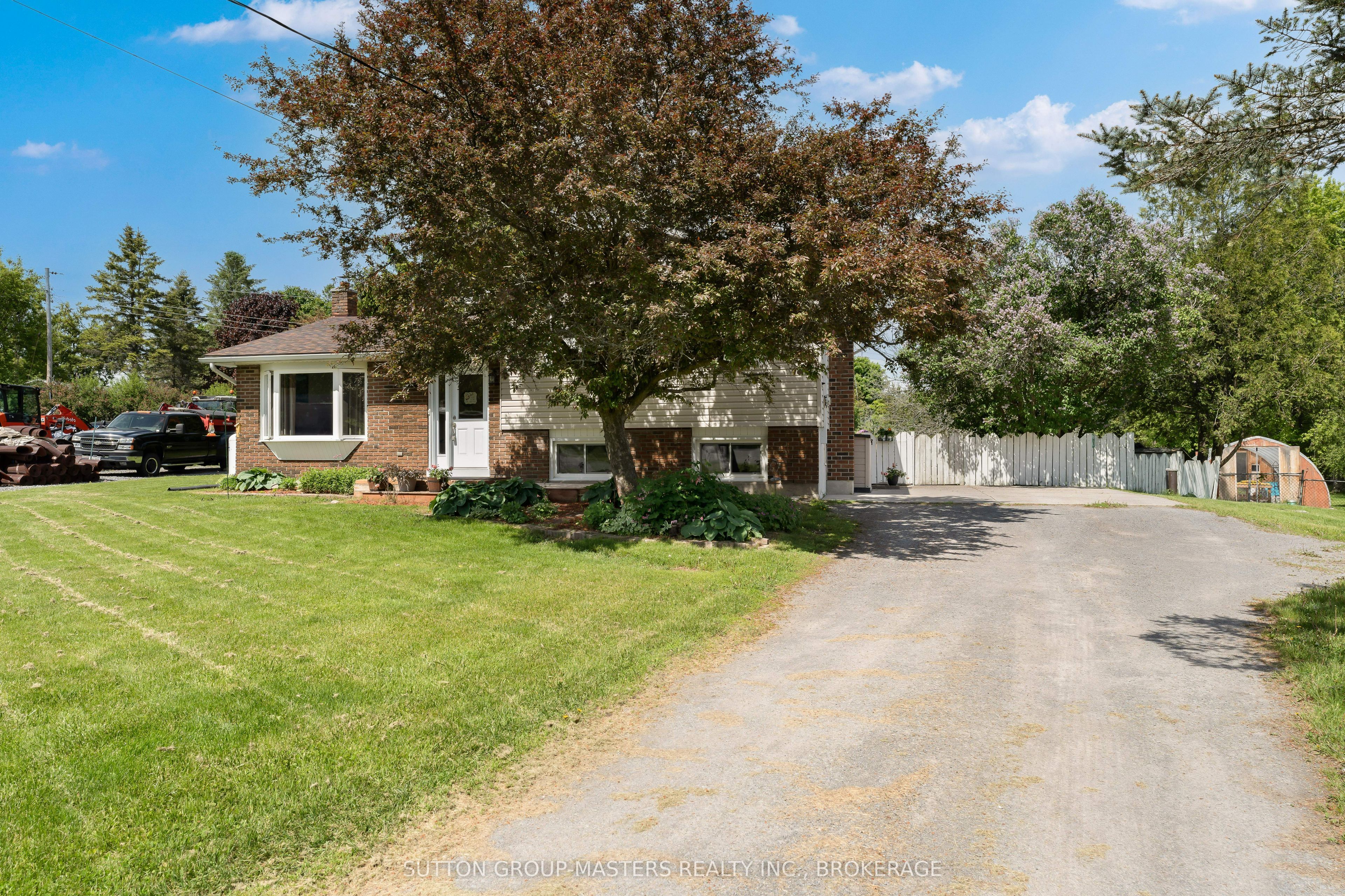 21 Mcdonald Crescent Property Photo 3