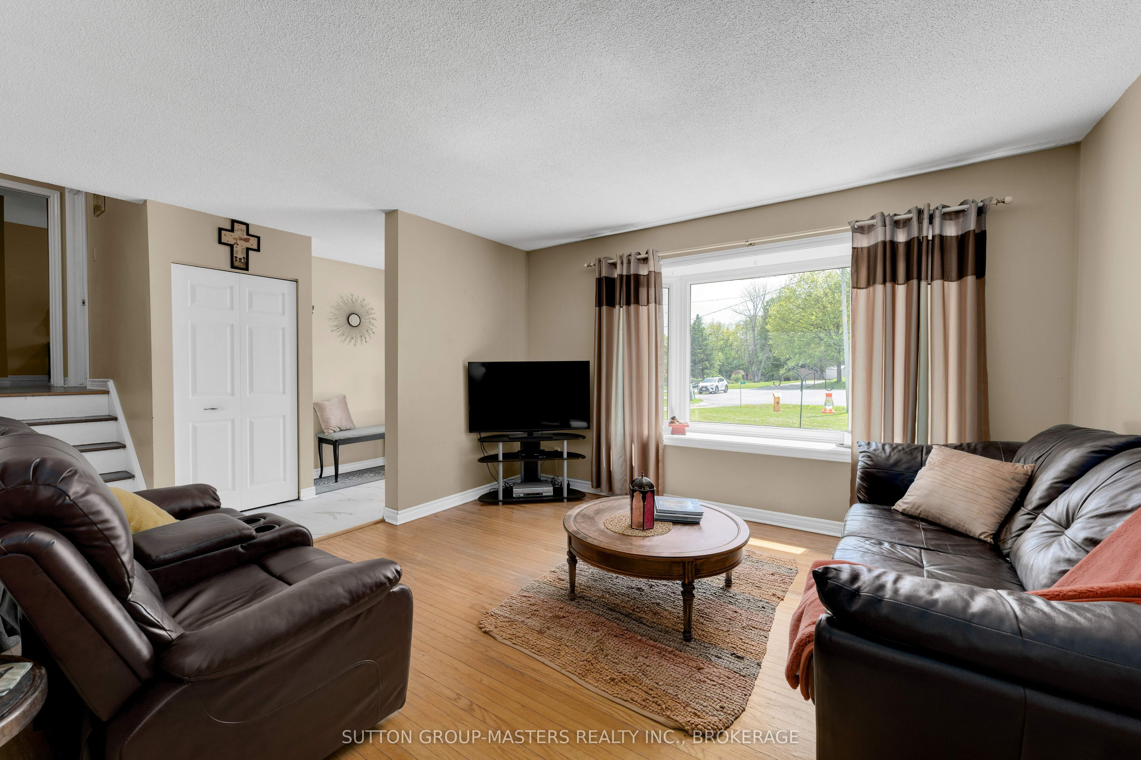 21 Mcdonald Crescent Property Photo 7