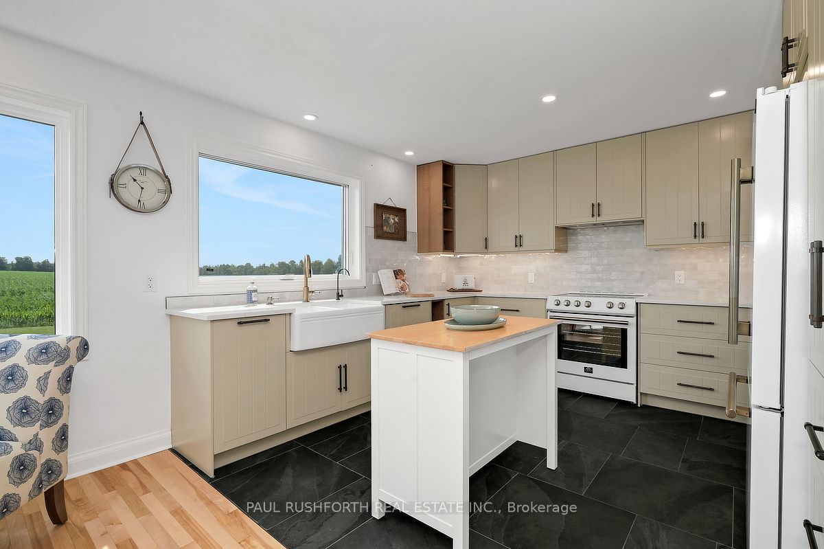 4153 Birchgrove Road Property Photo 10