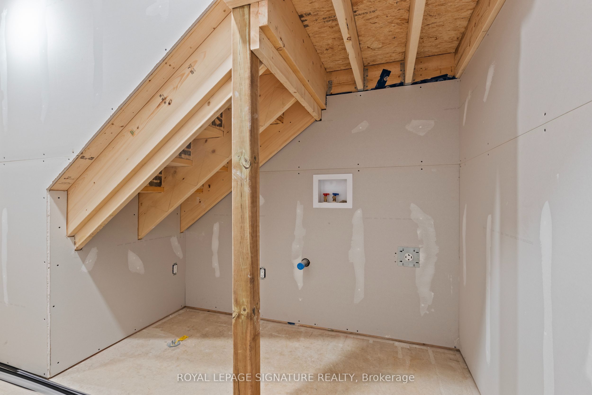 141 King Edward Street Property Photo 26